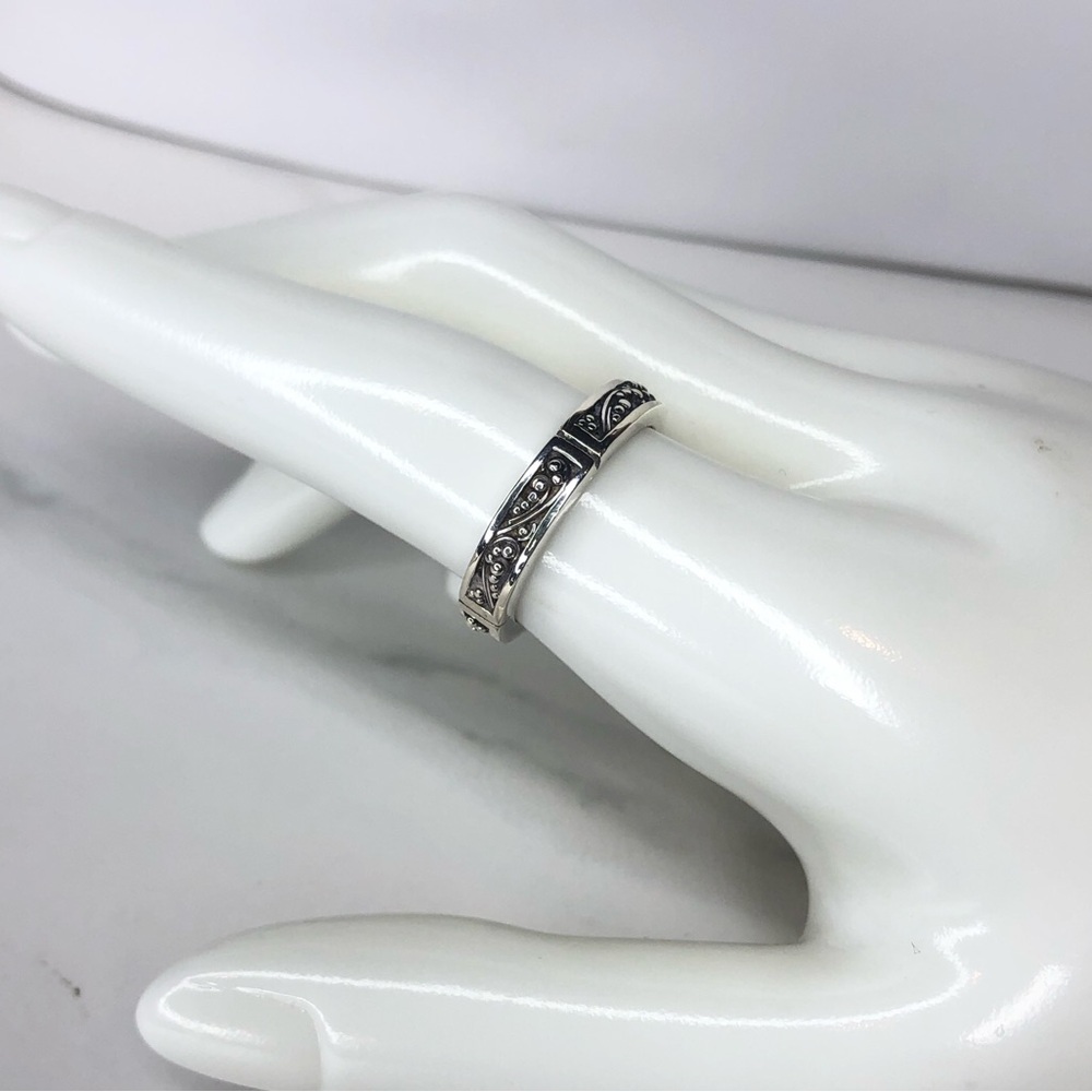 LOIS HILL Sterling Silver Narrow Band Ring w Granulated Scroll Design Sz 7-3/4 - Picture 17 of 17